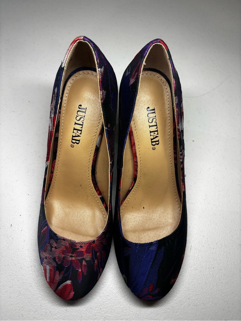 JustFab Navy and Red Floral Women's Pumps